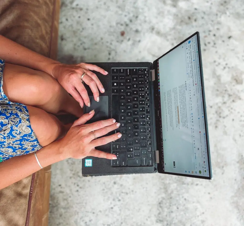 Copywriter for women in business Jennifer storey