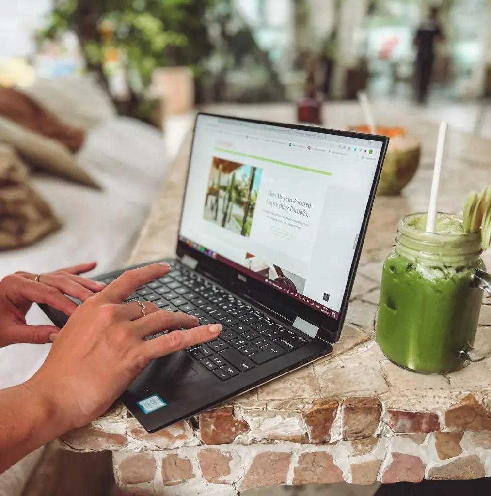 Copywriter for women in business