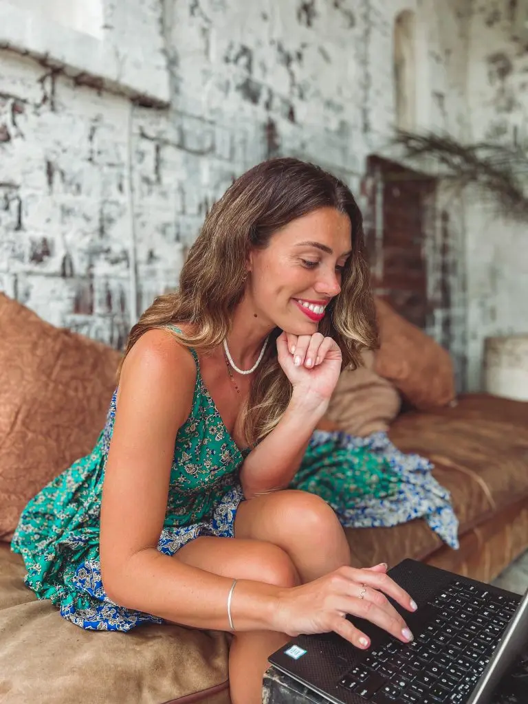 Copywriter for women in business